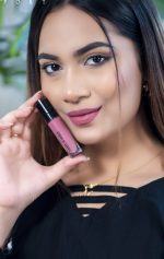 WetnWild Megalast Rebel Rose Liquid Matte - Image 4